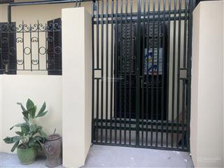 Cho thuê nhà riêng ngõ 394 lạc long quân, tây hồ  3 tầng  50m²  gần hồ