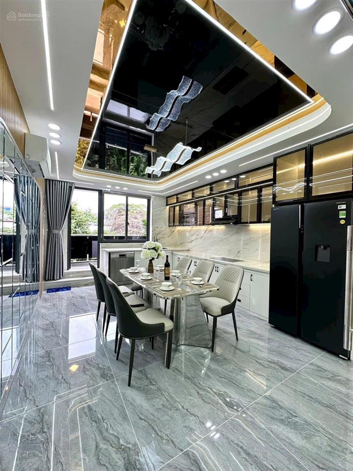 Nhà phố thạnh xuân 21  phường thạnh xuân , đúc 3 lầu thang máy,đường 8m , giá 8tỷ4 tl, 0933 015 ***