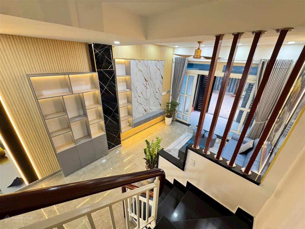 Nhà thạnh xuân 22  phường thới an, dt 4x15m, 3 lầu, giá 5tỷ950,  0933 015 ***.