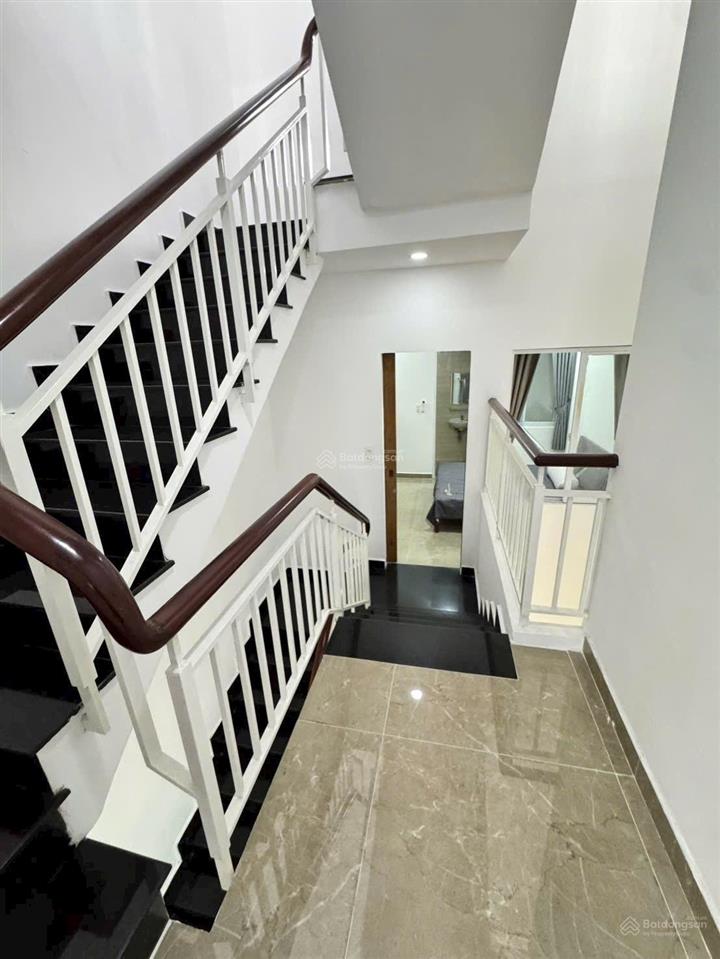 Nhà thạnh xuân 22  phường thới an, dt 4x15m, 3 lầu, giá 5tỷ950,  0933 015 ***.