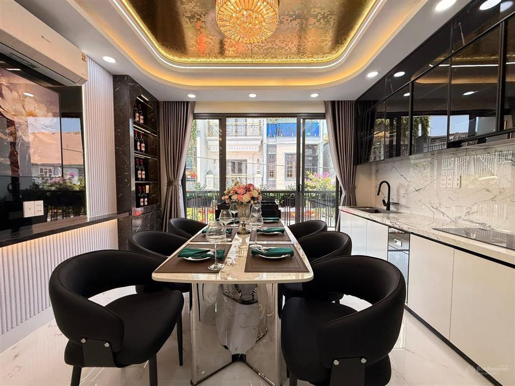 Nhà phố có thang máy  thạnh xuân 35  phường thới an, dt 4x15m, giá 7 tỷ 880 tl,  0933 015 ***