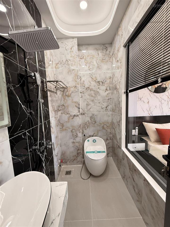 Nhà phố có thang máy  thạnh xuân 35  phường thới an, dt 4x15m, giá 7 tỷ 880 tl,  0933 015 ***
