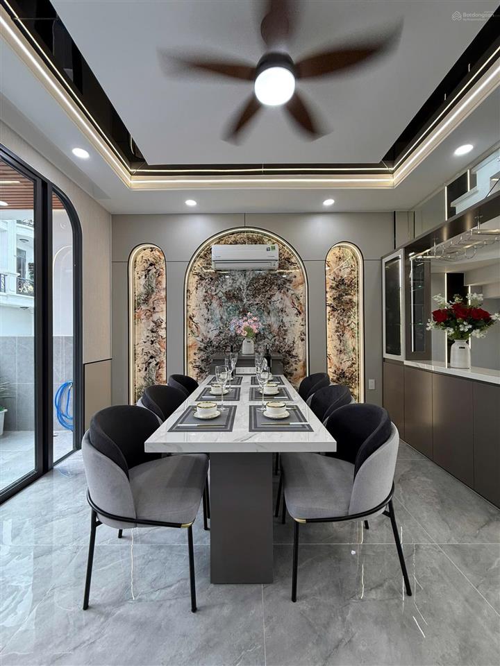 Nhà thạnh lộc 13  phường an phú đông  kế chợ cầu đồng, dt 4,7x14m, giá 8 tỷ 1 tl,  0933 015 ***