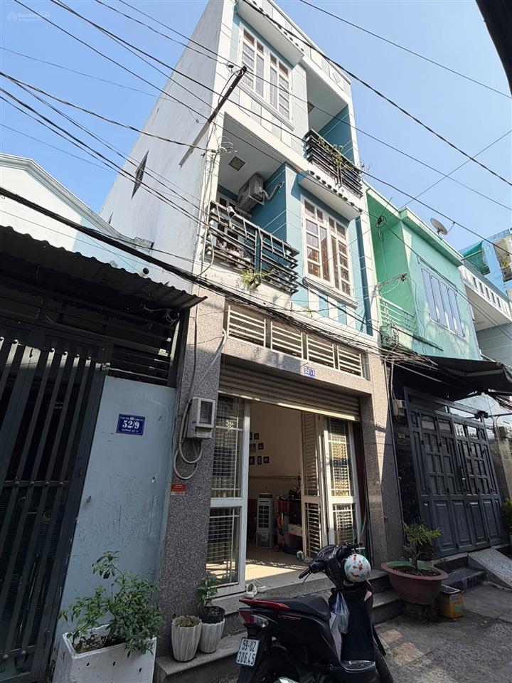Nhà đướng sô 15  bình hưng hoà , kế aoen , dt 4x12,5 , giá 5tỷ6 tl ,  0933 015 ***