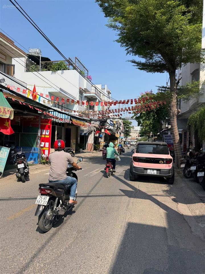 Nhà đướng sô 15  bình hưng hoà , kế aoen , dt 4x12,5 , giá 5tỷ6 tl ,  0933 015 ***