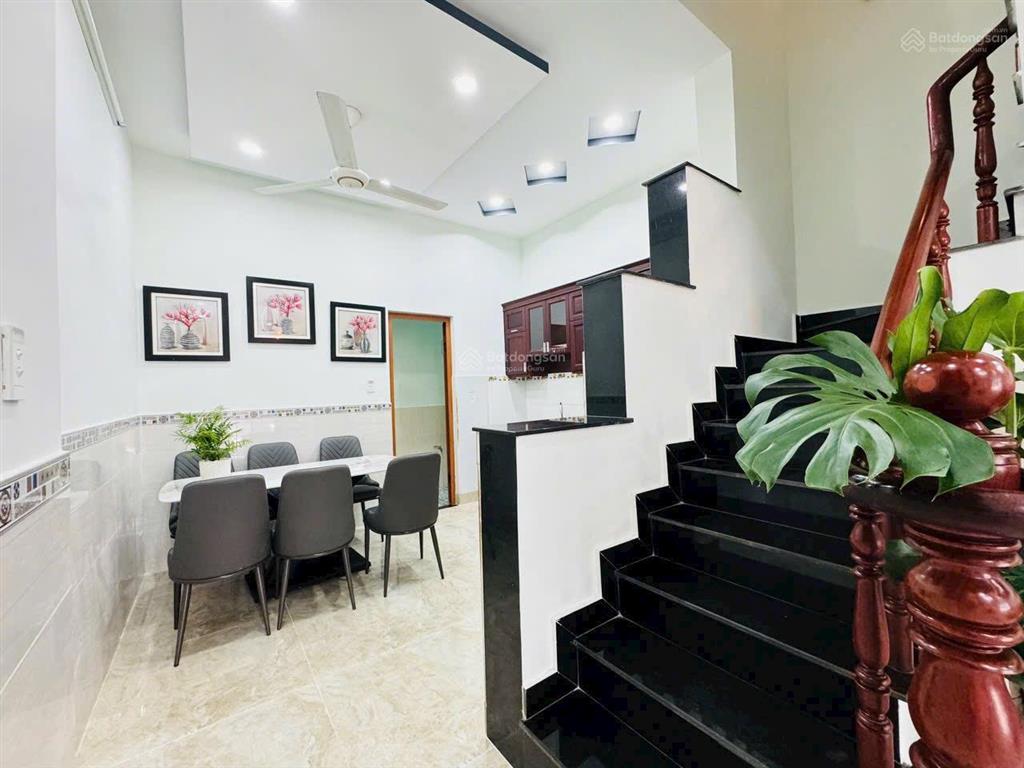 Nhà thạnh xuân 24phường thới an ,kế chợ thạnh xuân,dt4x13 , đường 7m , giá 5tỷ6 tl ,  0933 015 ***