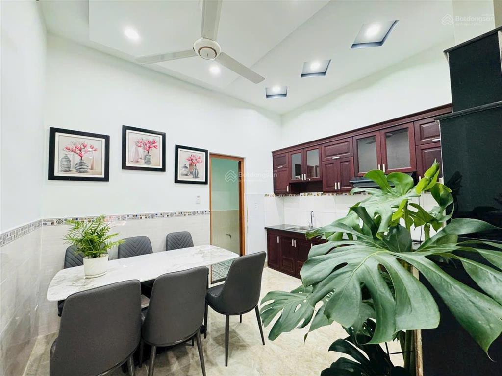Nhà thạnh xuân 24phường thới an ,kế chợ thạnh xuân,dt4x13 , đường 7m , giá 5tỷ6 tl ,  0933 015 ***
