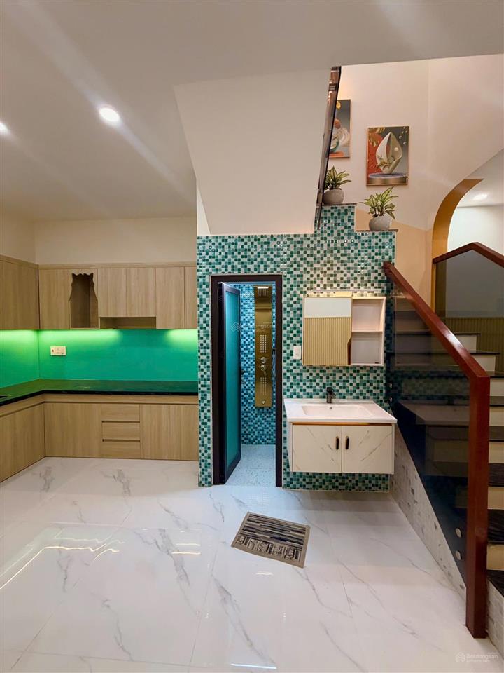 Nhà đường 26/3  phường bình hưng hoà , dt 4,5 x 16m , giá 5tỷ860 ,  0933 015 ***