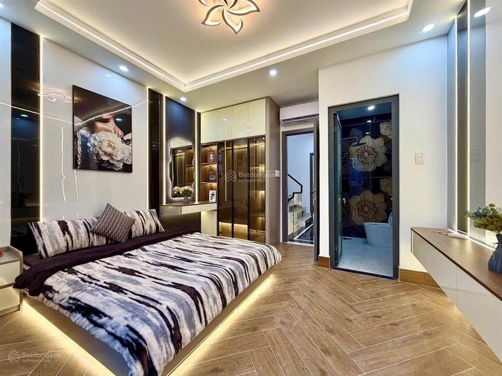 Nhà phố nguyễn thị kiểu  phường tân thới hiệp, đúc 4 lầu, giá 6tỷ9 tl,  0933 015 ***