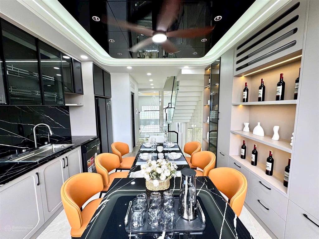 Nhà thạnh xuân 24  phường thới an, dt 4 x 14m, đường ô tô, giá 6,35 tỷ tl,  0933 015 ***