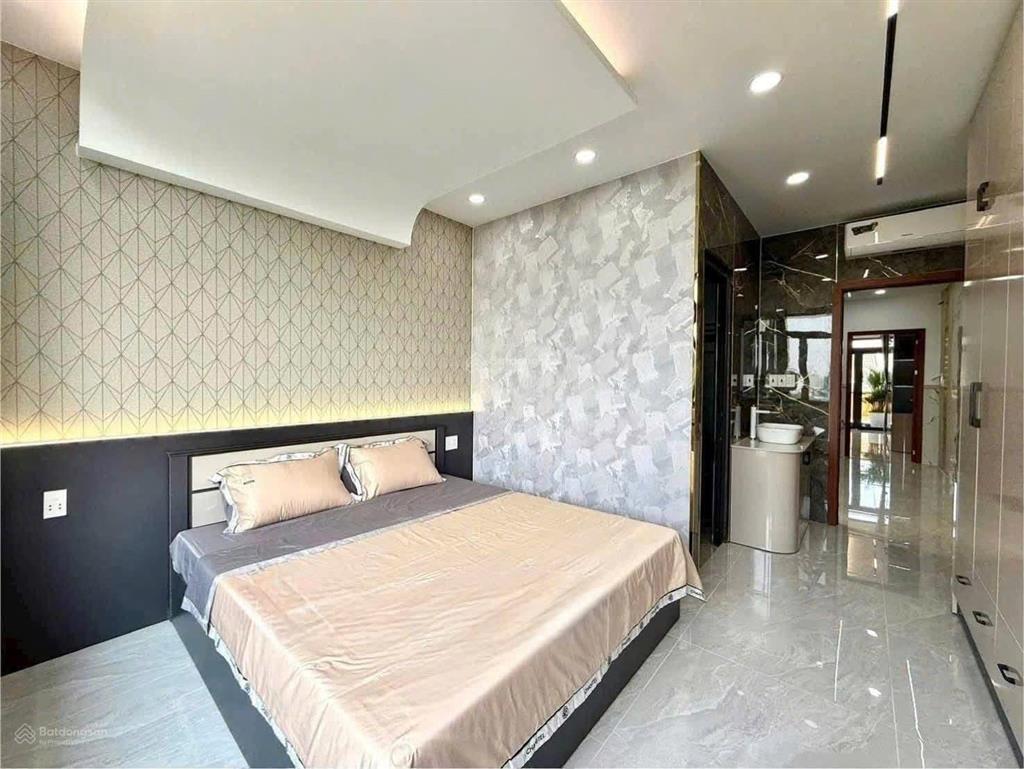 Nhà trần thị cờ  phường thới an, có thang máy, dt 4x20m, giá 8,5 tỷ tl,  0933 015 ***