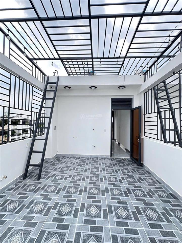 Nhà thạnh xuân 33  phường thới an, dt 4m x 16m, đường 8m, giá 6 tỷ 250tr tl,  0933 015 ***
