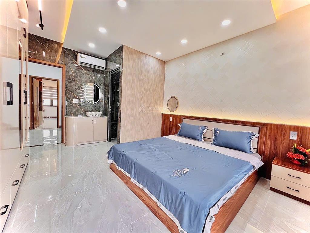 Nhà thạnh xuân 33  phường thới an, dt 4m x 16m, đường 8m, giá 6 tỷ 250tr tl,  0933 015 ***