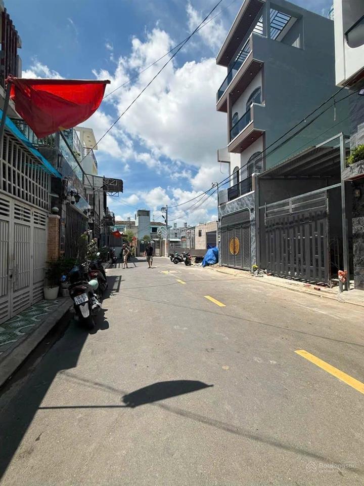 Nhà phố thạnh xuân 21, phường thới an, dt 4m x 17m, có thang máy, đường 8m giá 7,8tỷ tl, 0933 015 ***