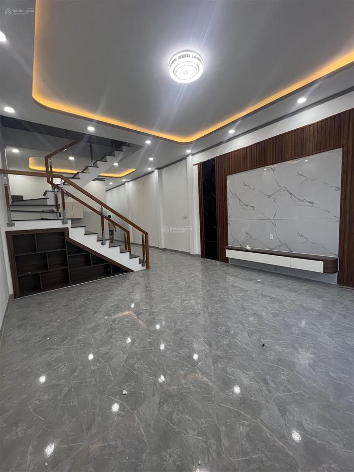 Bán nhà trả góp cho người thu nhập thấp