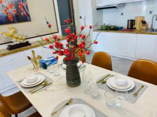 Cho thuê căn hộ midtown phú mỹ hưng quận 7        full nội thất cao cấp 125m2