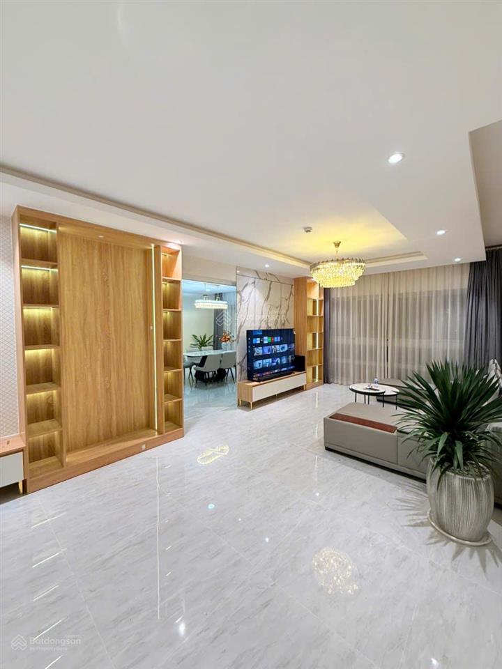Cho thuê penthouse happy valley phú mỹ hưng, quận 7 view 3 mặt cực thoáng