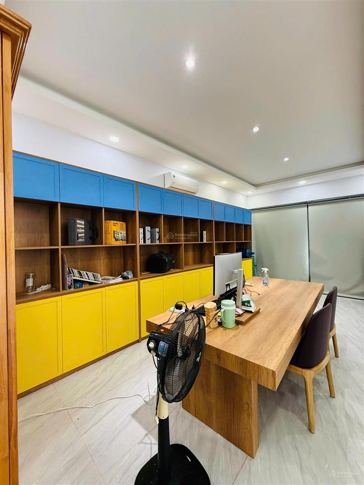 Cần cho thuê villa d51 336 lương văn nho cần giờ làm vp kết hợp ở, vị trí đẹp