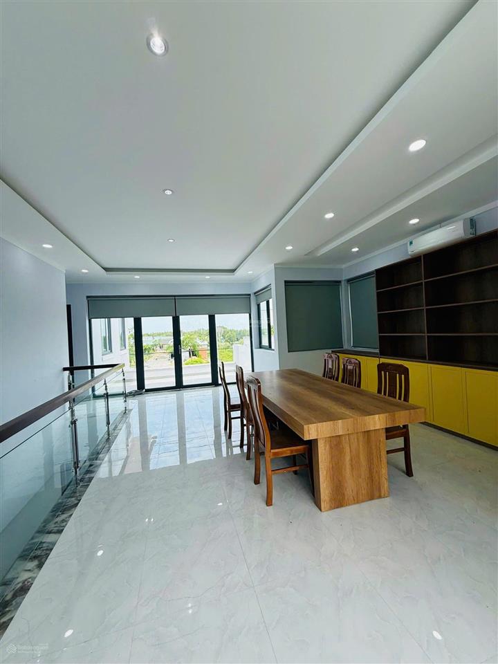 Cần cho thuê villa d51 336 lương văn nho cần giờ làm vp kết hợp ở, vị trí đẹp