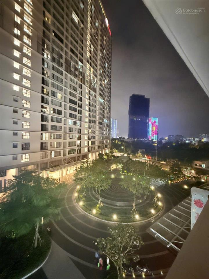 Cho thuê căn góc midtown phú mỹ hưng e4 m8 2pn 96m², view hồ bơi, full nội thất