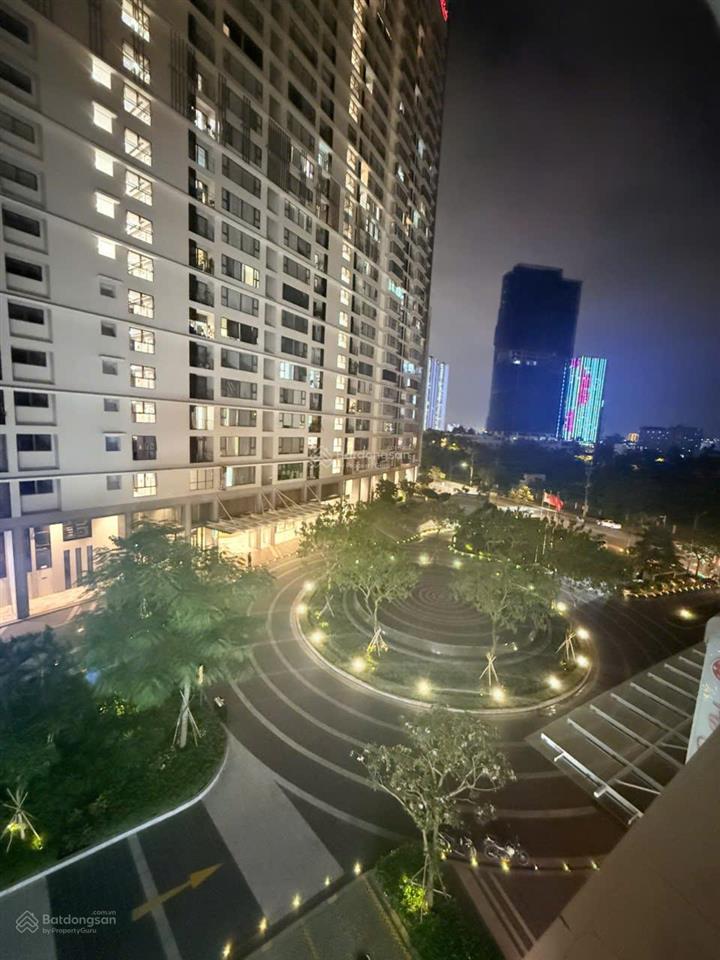 Cho thuê căn góc midtown phú mỹ hưng e4 m8 2pn 96m², view hồ bơi, full nội thất