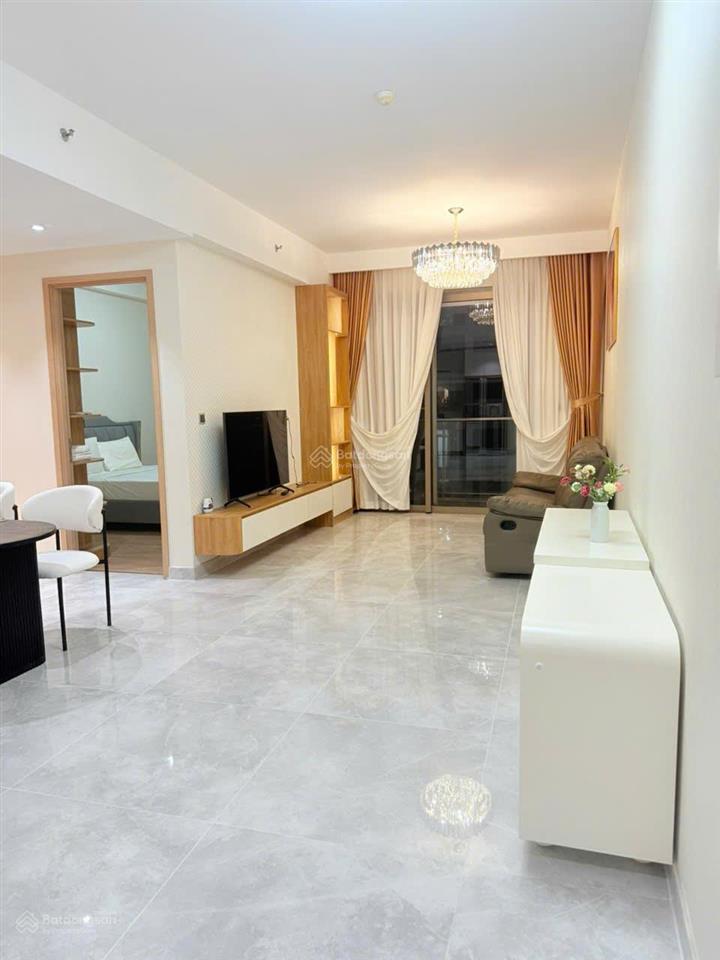 Cho thuê căn góc midtown phú mỹ hưng e4 m8 2pn 96m², view hồ bơi, full nội thất