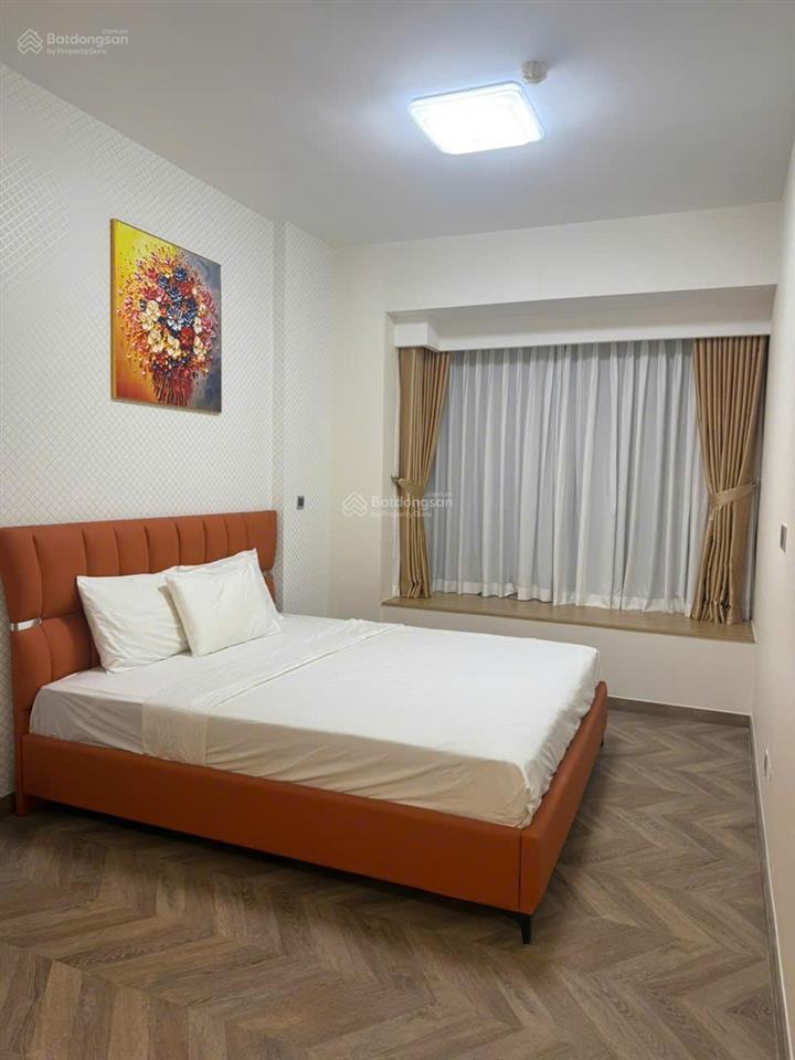 Cho thuê căn góc midtown phú mỹ hưng e4 m8 2pn 96m², view hồ bơi, full nội thất