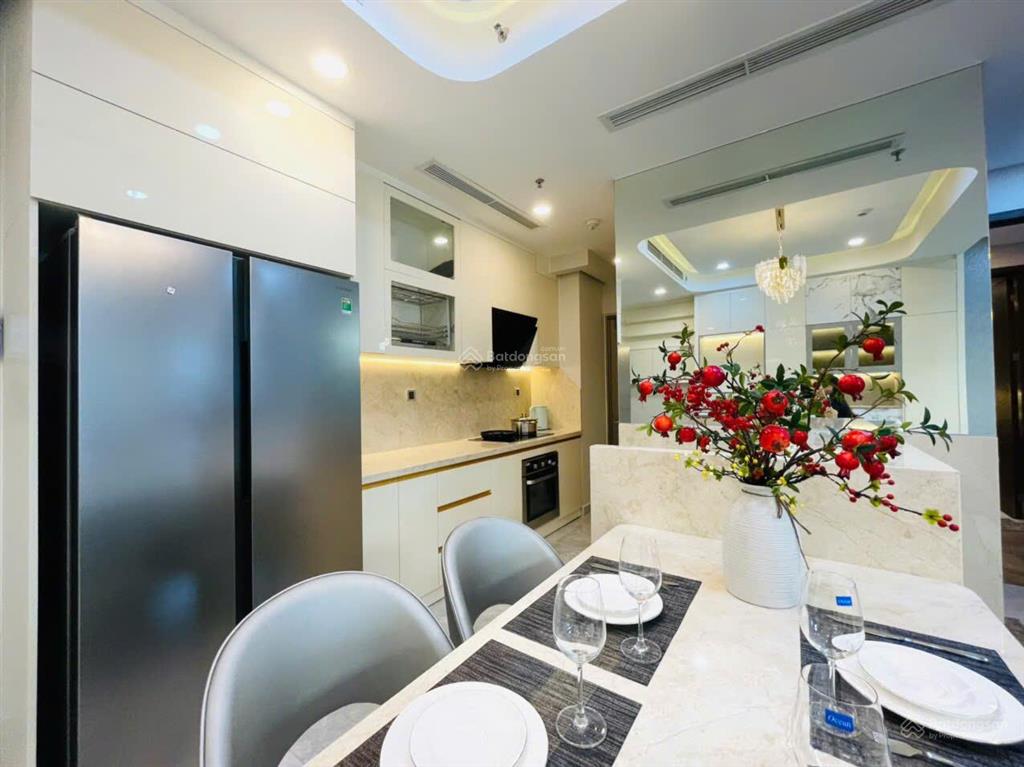 Cho thuê căn hộ midtown phú mỹ hưng 2pn full nội thất, 82m², giá tốt