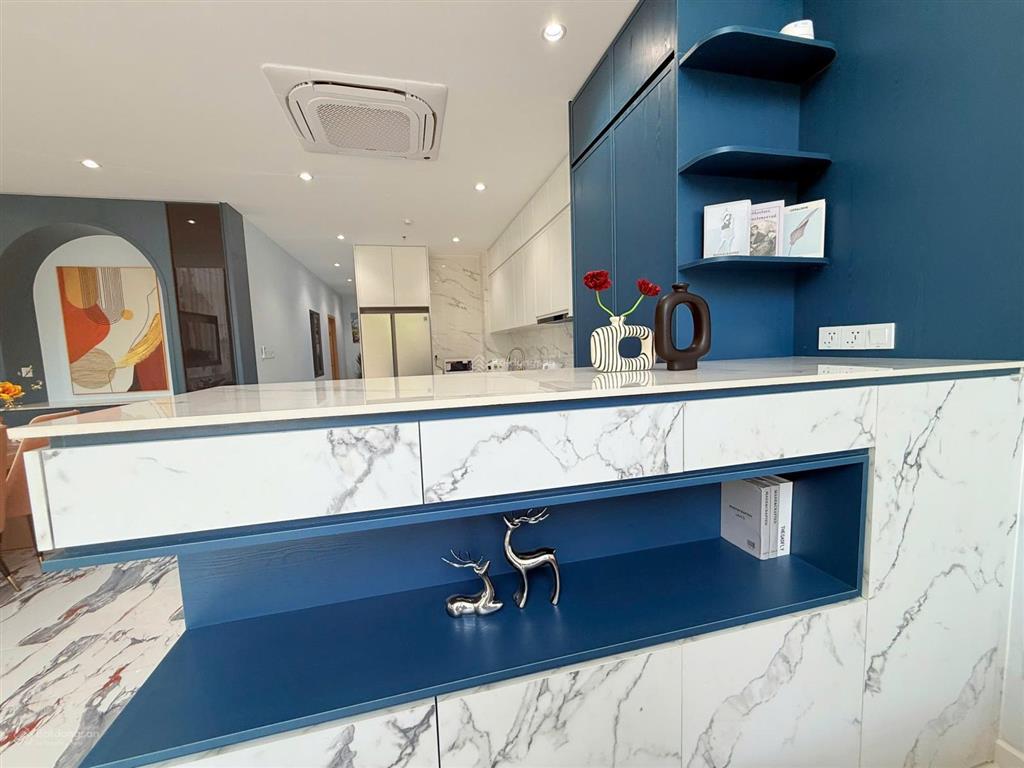 Cho thuê nguyên căn mới 100%, nội thất cao cấp ở eco green sài gòn, lối đi riêng