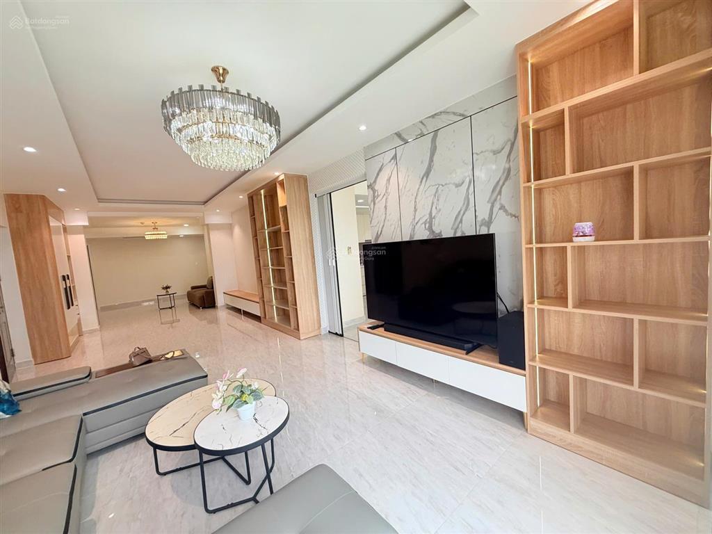 Cho thuê penthouse happy valley 300m² | 5pn | sân vườn riêng | view sông đẹp | full nội thất