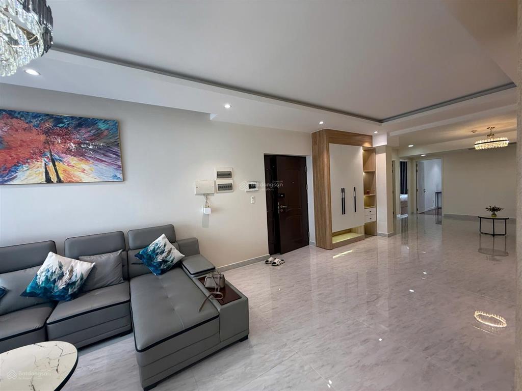Cho thuê penthouse happy valley 300m² | 5pn | sân vườn riêng | view sông đẹp | full nội thất