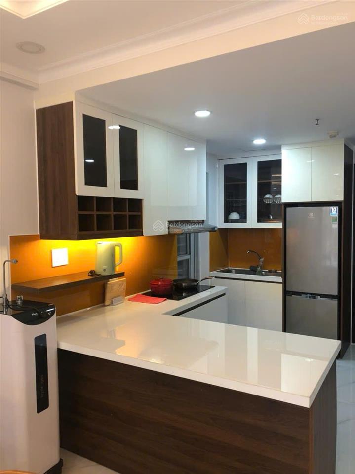 Cho thuê a3 scenic 1 phú mỹ hưng 2pn 82m²  full nội thất  view hồ bơi  27tr/tháng