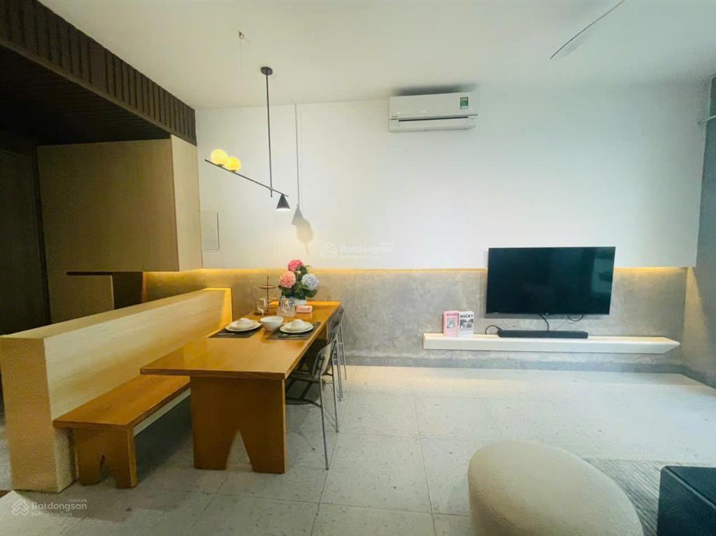 Cho thuê e5 m8 midtown 2pn 80m2  full nội thất  view hồ bơi  33tr/tháng