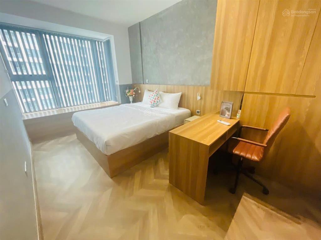 Cho thuê e5 m8 midtown 2pn 80m2  full nội thất  view hồ bơi  33tr/tháng