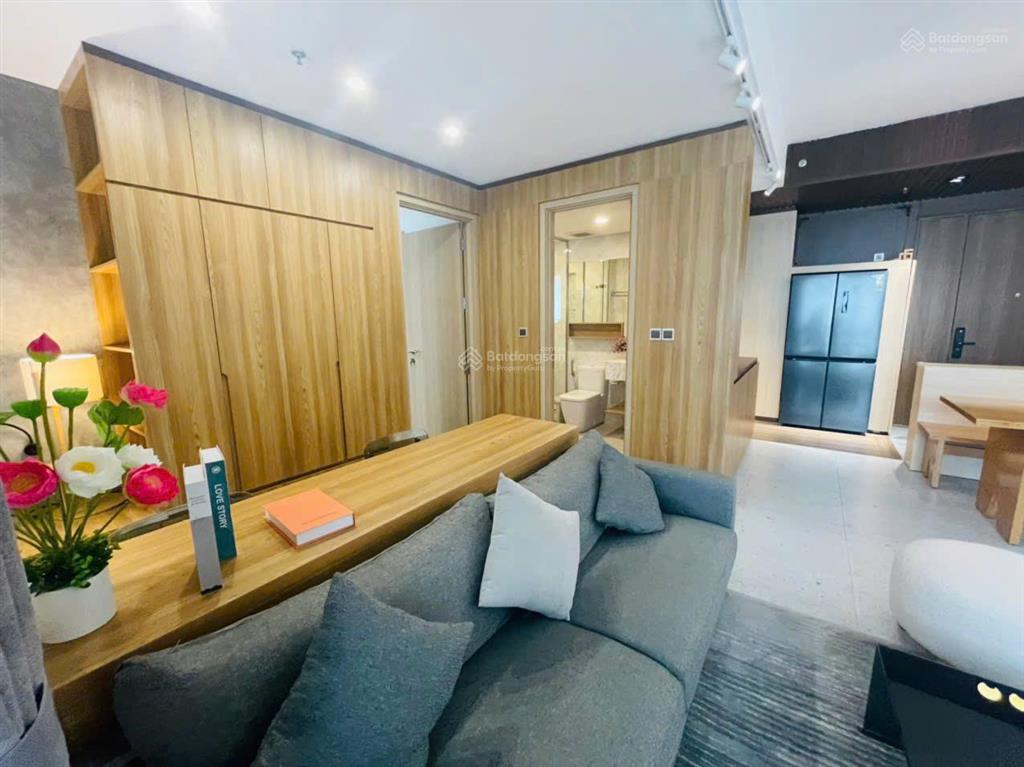 Cho thuê e5 m8 midtown 2pn 80m2  full nội thất  view hồ bơi  33tr/tháng
