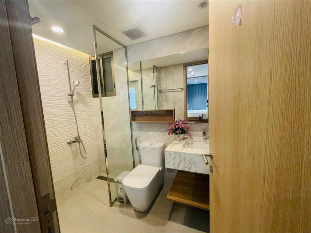 Cho thuê e5 m8 midtown 2pn 80m2  full nội thất  view hồ bơi  33tr/tháng