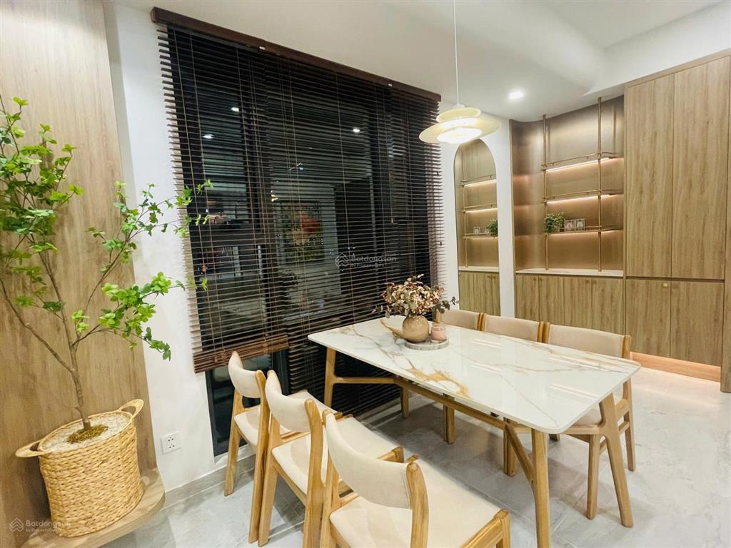 Cho thuê căn hộ góc cardinal court  3pn 115m2  view hồ bơi  60tr/tháng