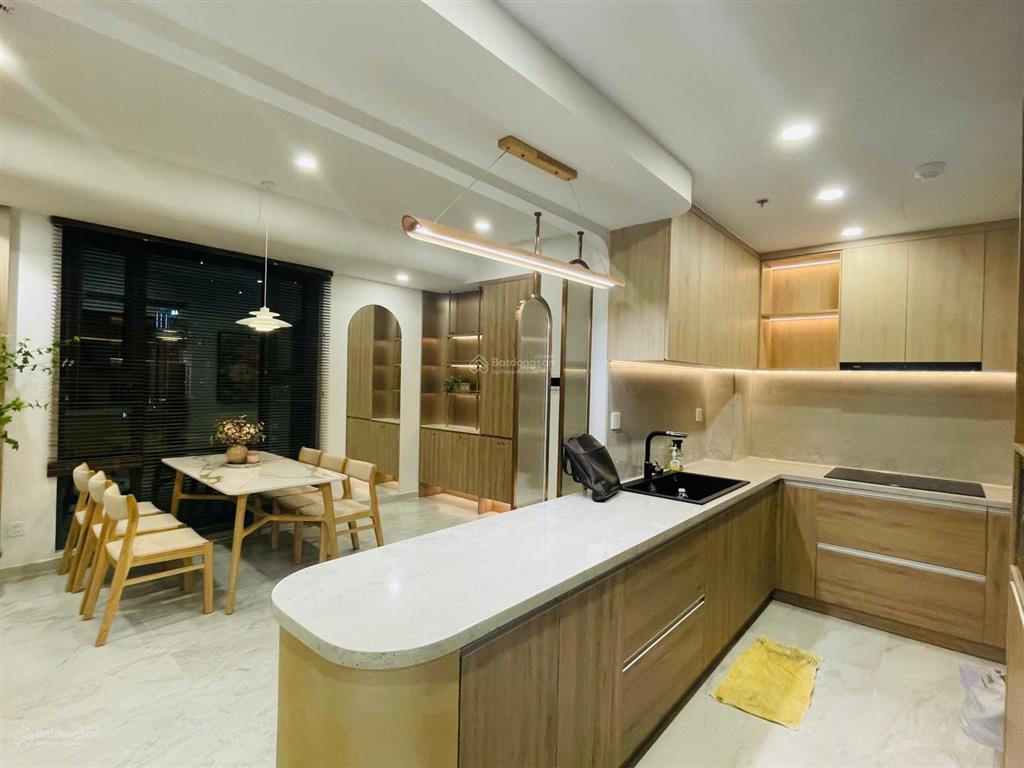 Cho thuê căn hộ góc cardinal court  3pn 115m2  view hồ bơi  60tr/tháng