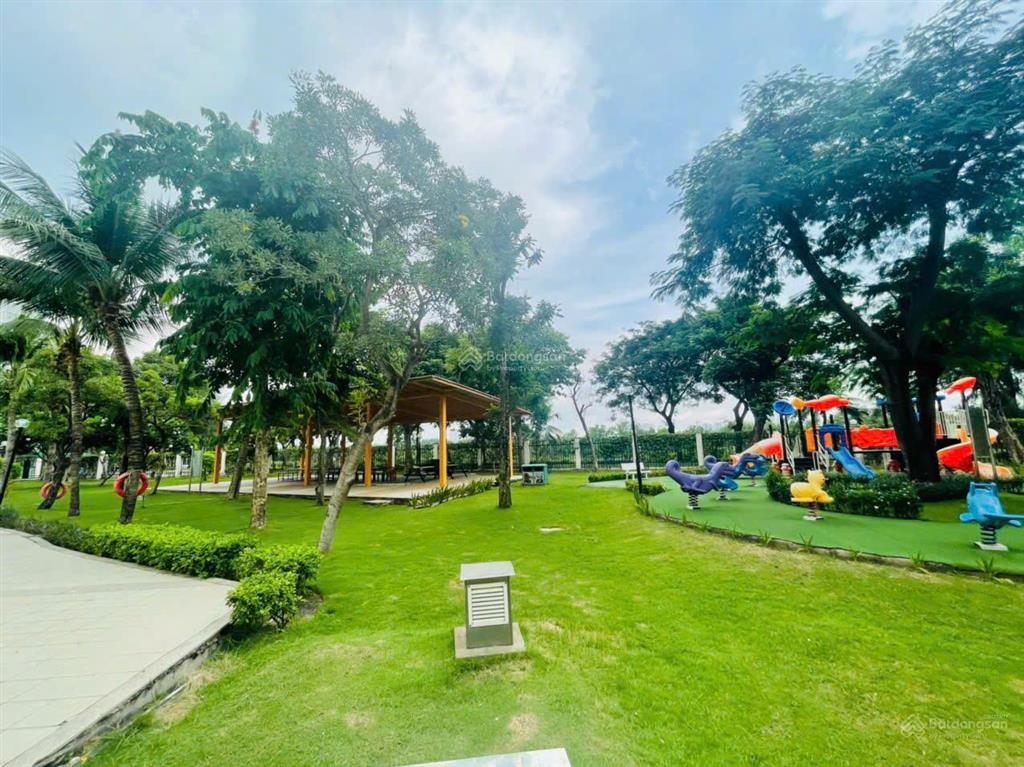 Nổi bật hàng hiếm căn duplex riverside residence quận 7 diện tích 450m2 view hồ bơi cực đẹp
