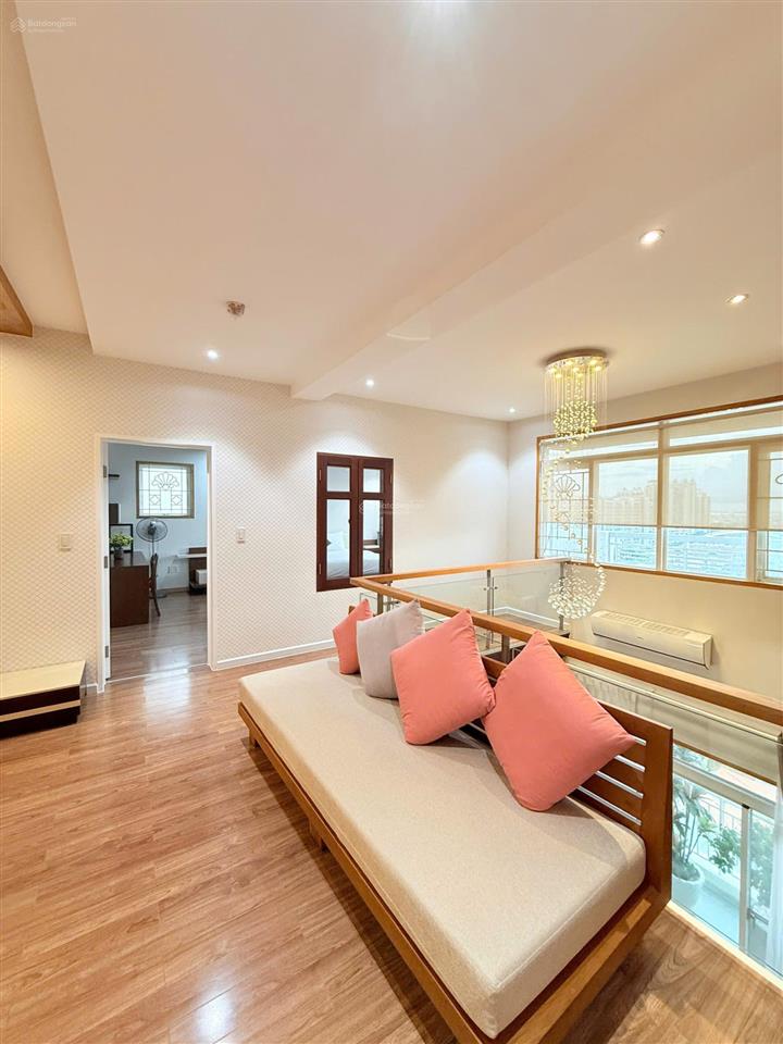 Cho thuê penthouse riverside phú mỹ hưng 300m2  4pn  view toàn cảnh  ngắm pháo