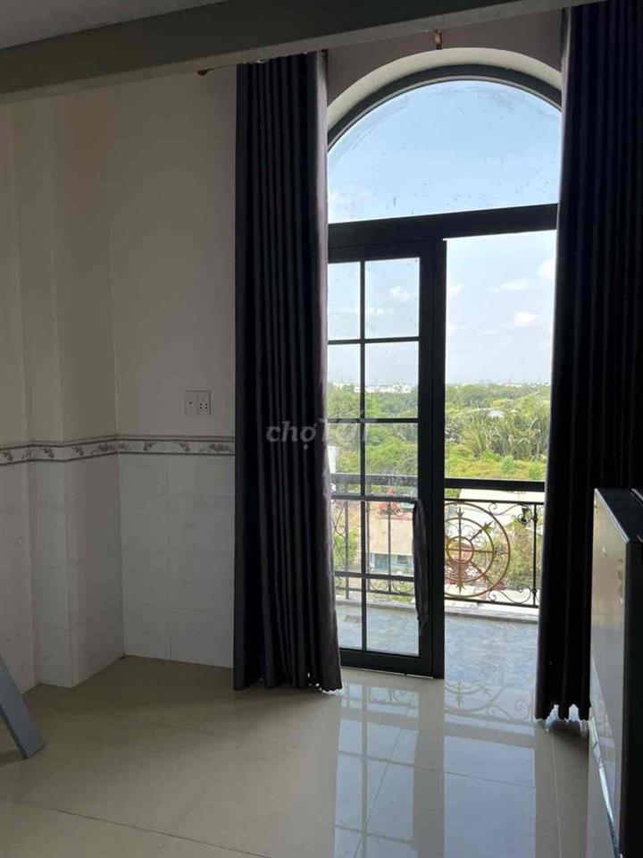 Nhà trọ mặt tiền đường