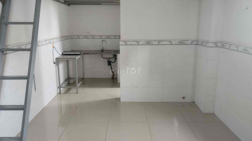 Nhà trọ mặt tiền đường