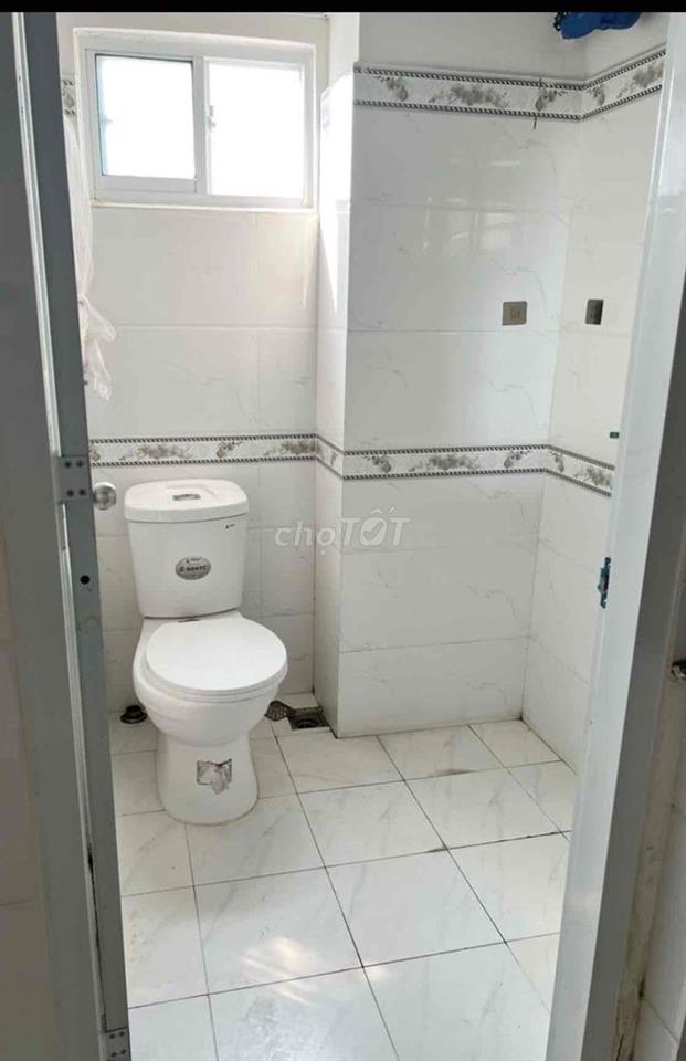 Nhà trọ mặt tiền đường