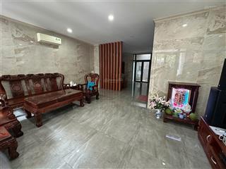 Cho thuê tầng trệt kdt vạn phúc city giá 11tr 6x17m