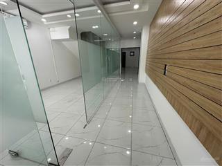 Cho thuê tầng trệt kdt vạn phúc city giá 12tr 5x23m có chia phòng họp