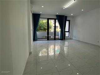 Cho thuê nguyên tầng 5x23m có ngăn phòng giám đốc giá 12tr