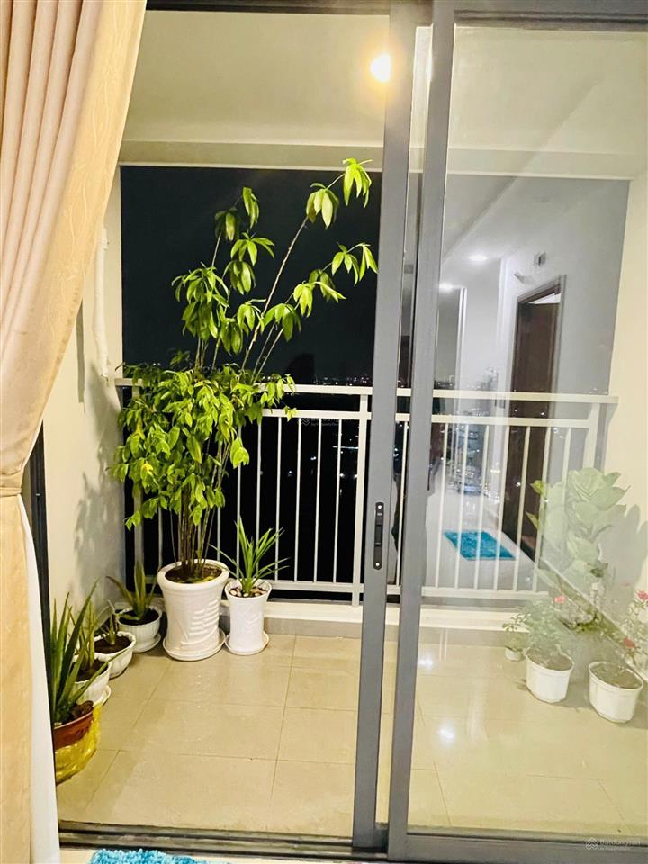 Tôi chủ nhà cấn bán căn hộ q7 riverside 2 phòng ngủ block v2 view hướng bắc nhìn sông rất đẹp