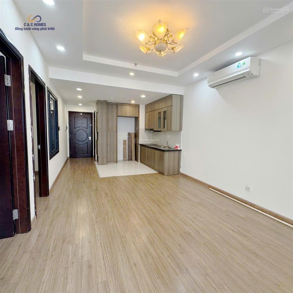 Chính chủ bán căn 2pn  76m2  có slot ô tô để hầm tại times city  giá 7,8 tỷ.  0914 390 ***