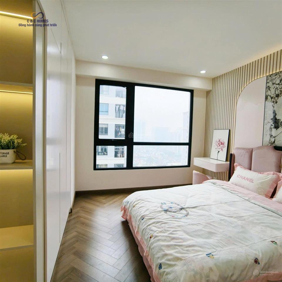 Chủ nhà có việc cần bán gấp căn 3pn  109 m2 toà t11 vị trí trung tâm times city  giá 9,8 tỷ