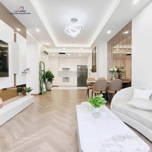 Chủ nhà có việc cần bán gấp căn 3pn  109 m2 toà t11 vị trí trung tâm times city  giá 9,8 tỷ